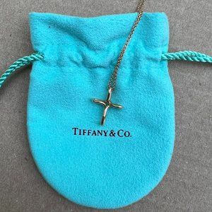 Tiffany Elsa Peretti Small Infinity Cross Pendant in 18K Rose Gold